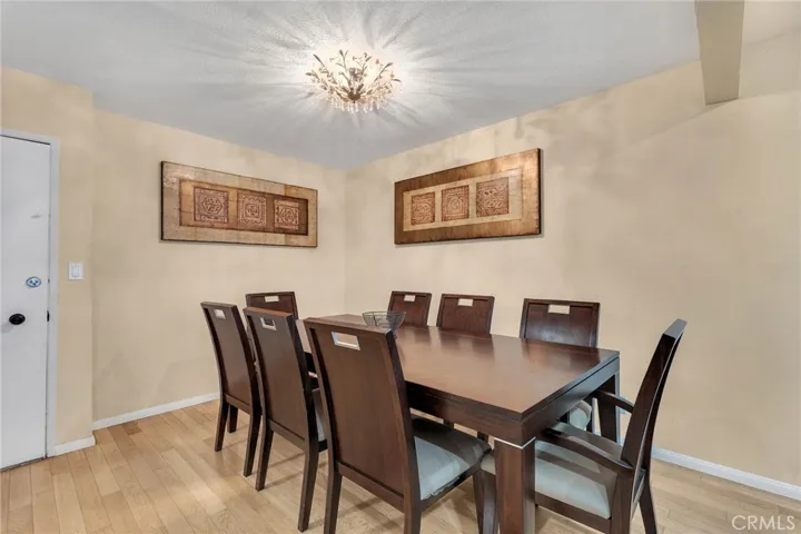 18620 Hatteras Street 114, Tarzana, California 91356