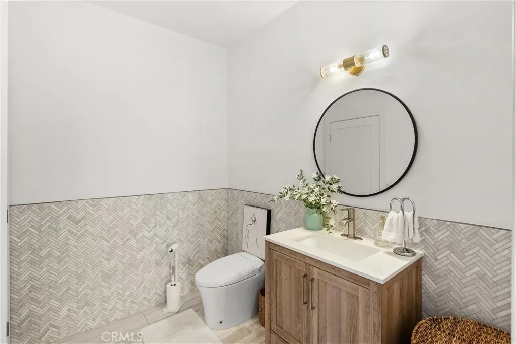 1331 Hidden Springs Drive, Corona, California 92881 home-pic-39