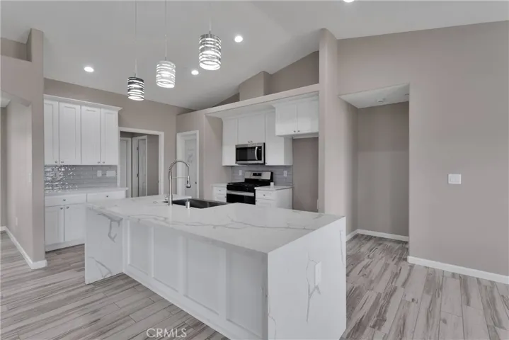 10399 Fifth Avenue, Hesperia, California 92345