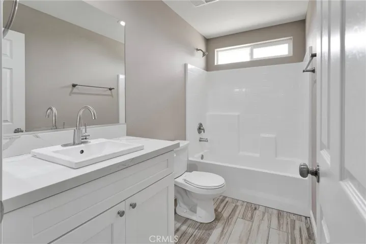 10399 Fifth Avenue, Hesperia, California 92345