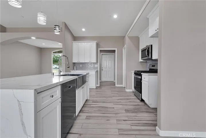 10399 Fifth Avenue, Hesperia, California 92345