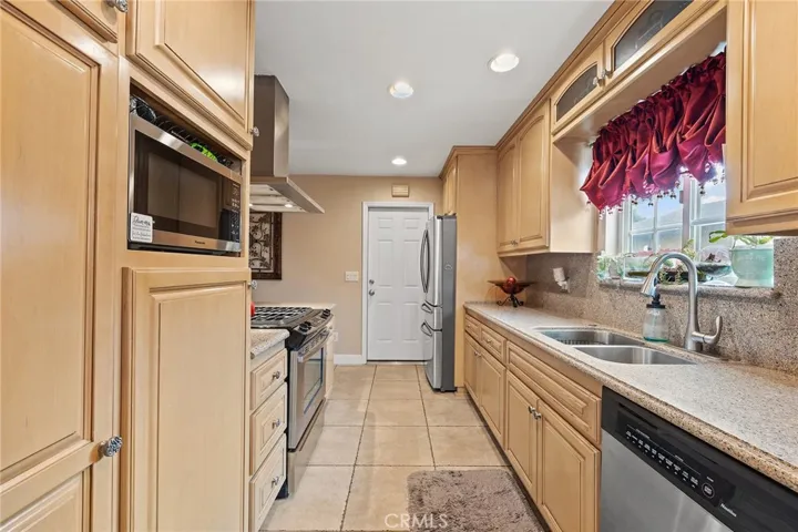 Beautiful cabinets