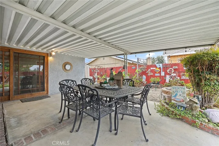 Spacious covered patio