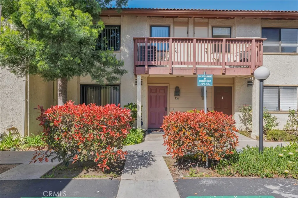 21551 Burbank home-pic-36