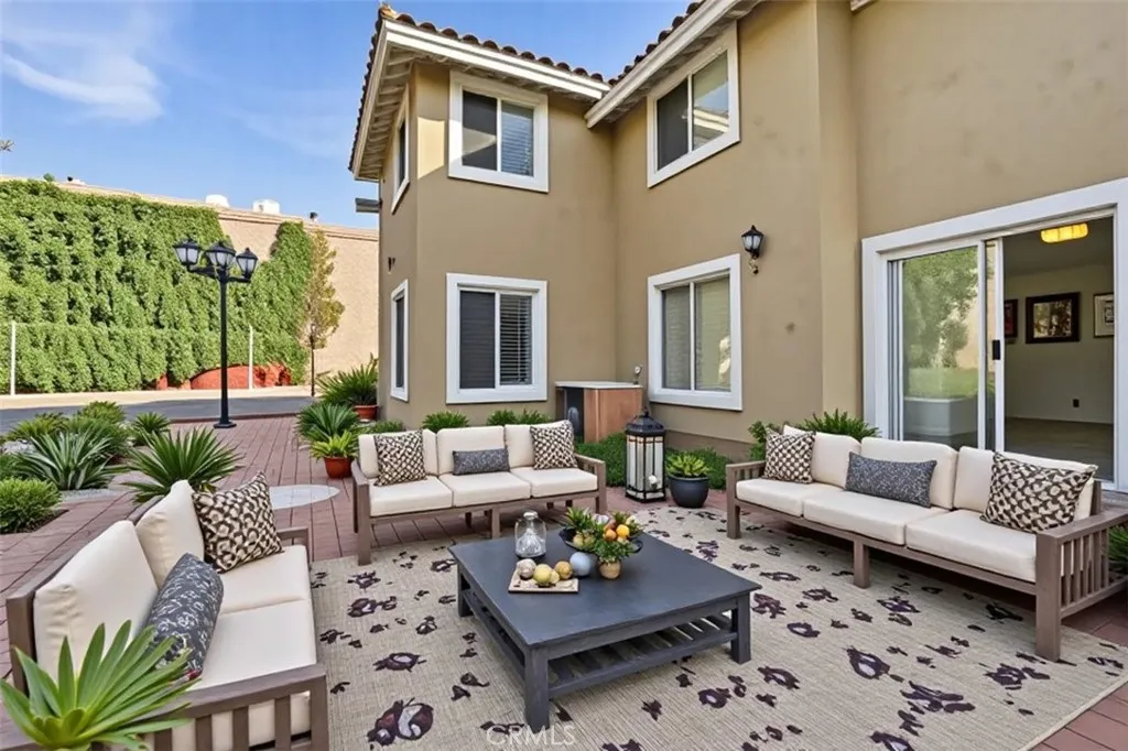 1136 Cherokee Court, San Dimas, California 91773 home-pic-10