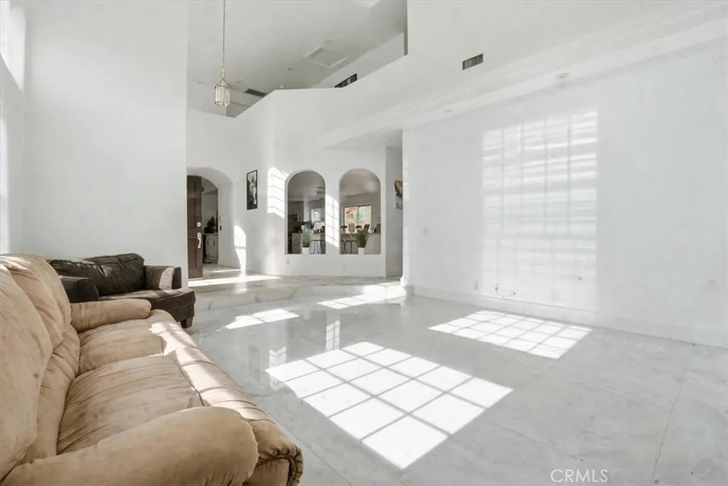 1136 Cherokee Court, San Dimas, California 91773 home-pic-18
