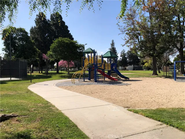 11402 Donovan Road, Los Alamitos, California 90720