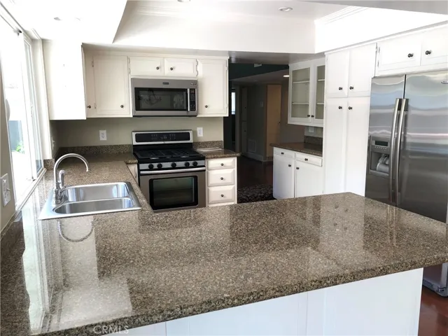 11402 Donovan Road, Los Alamitos, California 90720