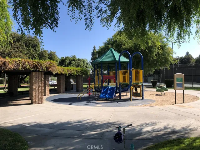 11402 Donovan Road, Los Alamitos, California 90720