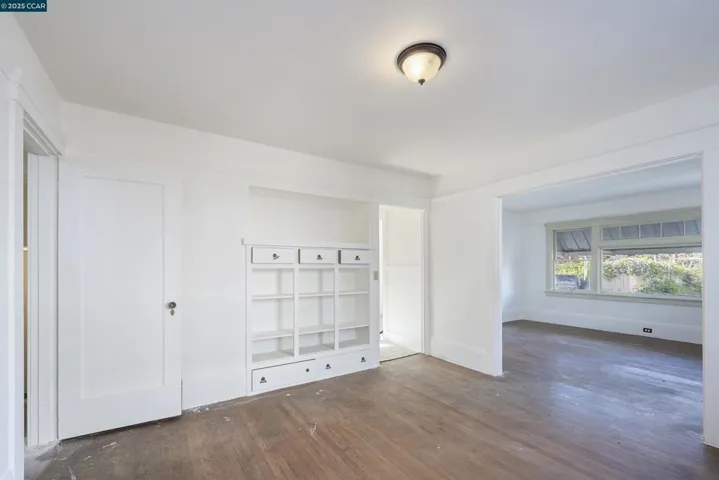4414 S Pleasant Valley Ct S, Oakland, California 94611