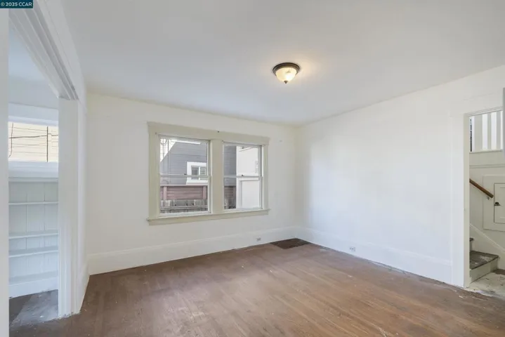 4414 S Pleasant Valley Ct S, Oakland, California 94611