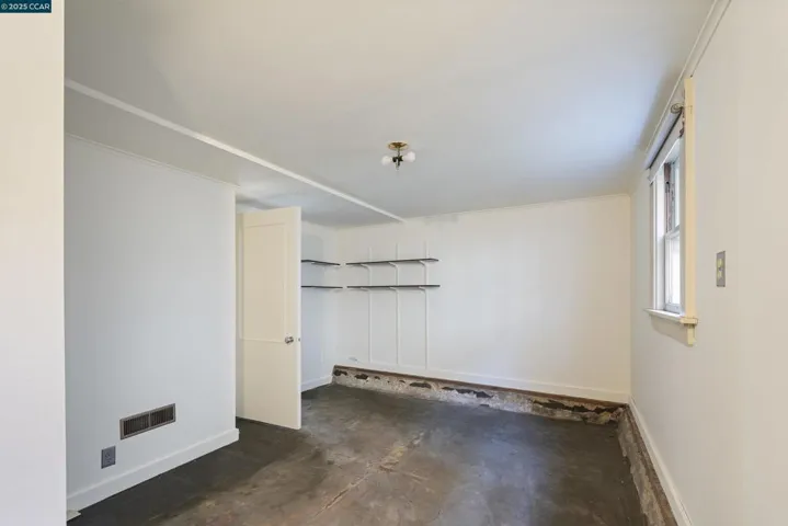 4414 S Pleasant Valley Ct S, Oakland, California 94611