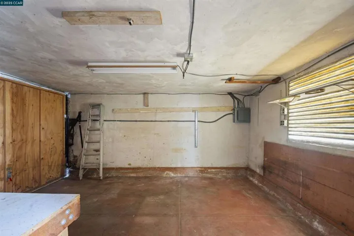 4414 S Pleasant Valley Ct S, Oakland, California 94611