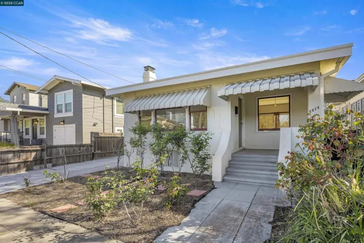 4414 S Pleasant Valley Ct S, Oakland, California 94611