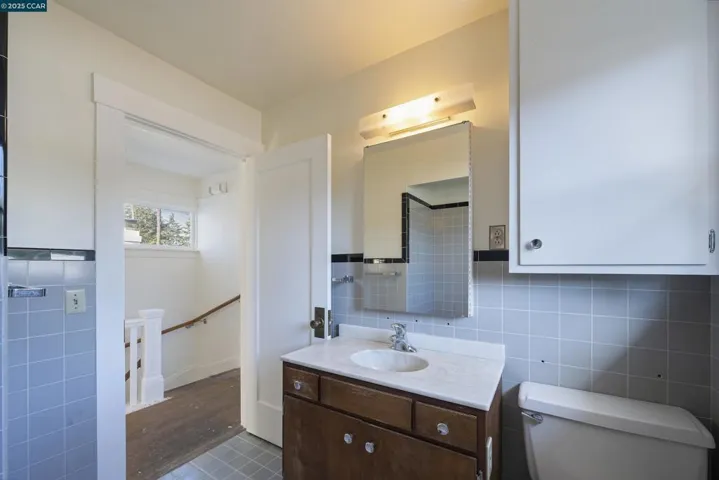 4414 S Pleasant Valley Ct S, Oakland, California 94611