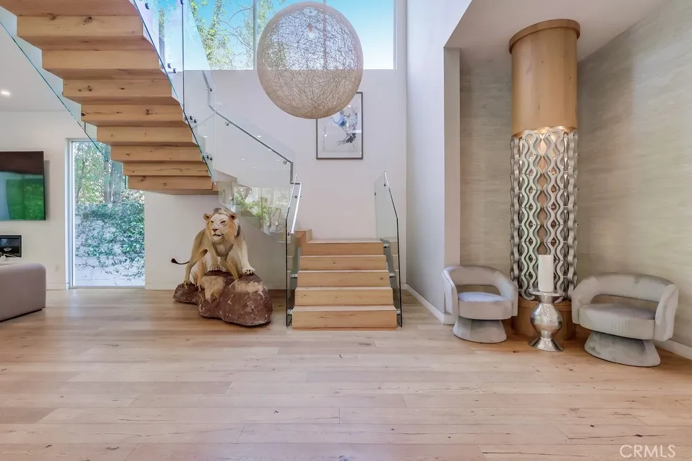 737 N Cherokee Avenue, Los Angeles, California 90038 home-pic-6
