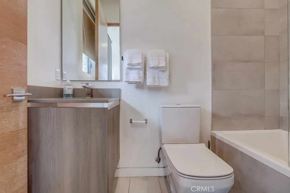737 N Cherokee Avenue, Los Angeles, California 90038 home-pic-36