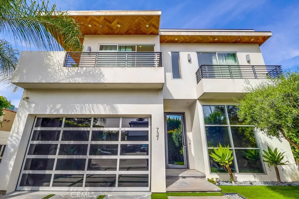 737 N Cherokee Avenue, Los Angeles, California 90038 home-pic-2