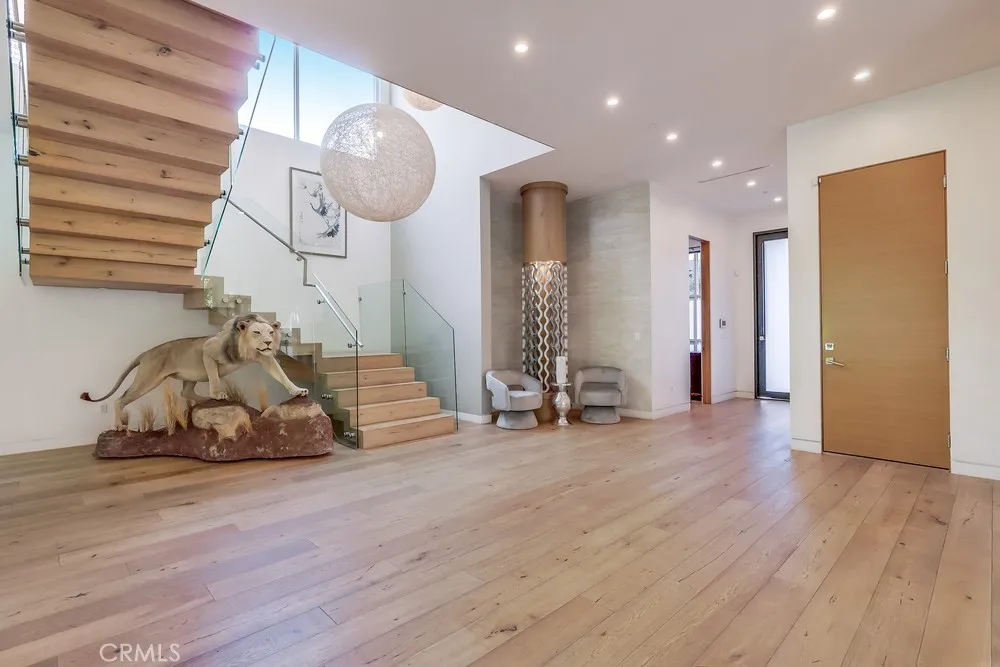737 N Cherokee Avenue, Los Angeles, California 90038 home-pic-7