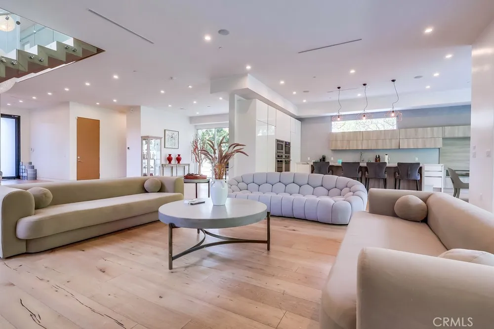 737 N Cherokee Avenue, Los Angeles, California 90038 home-pic-10