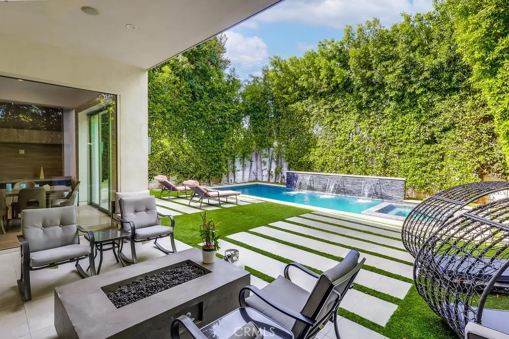 737 N Cherokee Avenue, Los Angeles, California 90038 home-pic-45