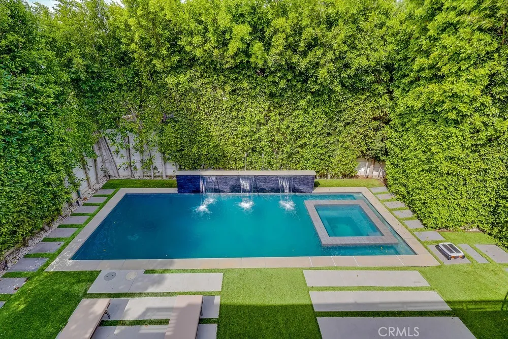 737 N Cherokee Avenue, Los Angeles, California 90038 home-pic-30