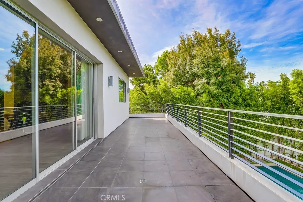 737 N Cherokee Avenue, Los Angeles, California 90038 home-pic-29