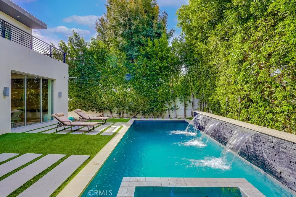 737 N Cherokee Avenue, Los Angeles, California 90038 home-pic-49