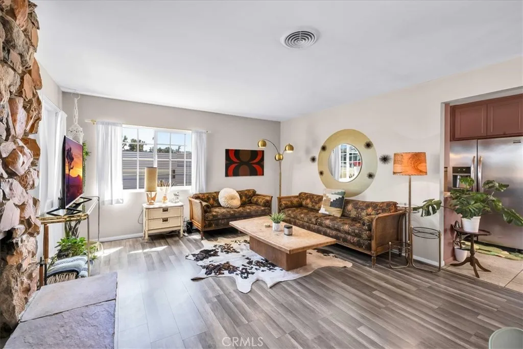 7330 Valley Vista Avenue, Yucca Valley, California 92284 home-pic-5