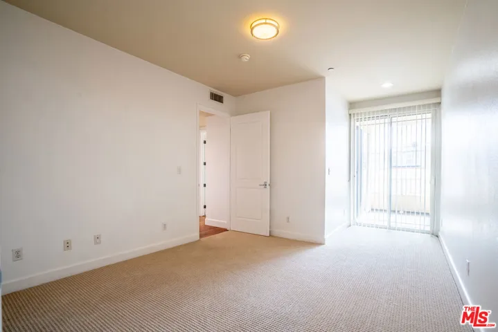 848 Irolo Street 301, Los Angeles, California 90005