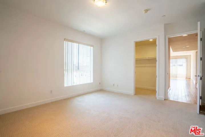 848 Irolo Street 301, Los Angeles, California 90005