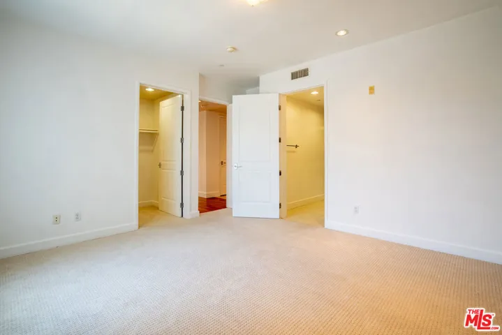 848 Irolo Street 301, Los Angeles, California 90005