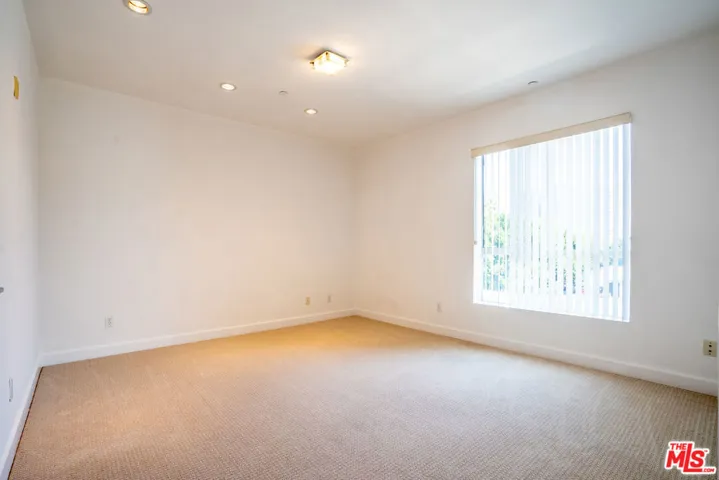 848 Irolo Street 301, Los Angeles, California 90005