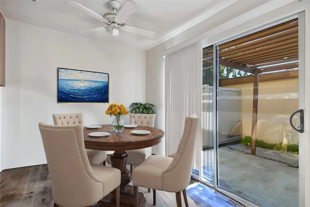 15500 Tustin Village Way 28, Tustin, California 92780 home-pic-3