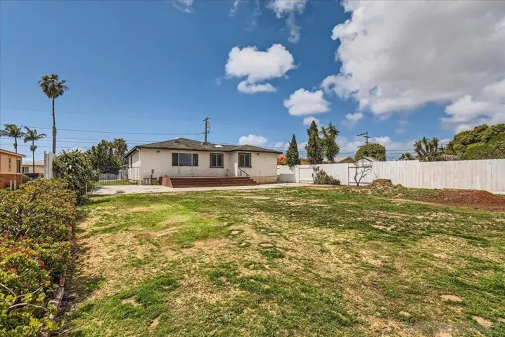 2525 Inman Court, San Diego, California 92111