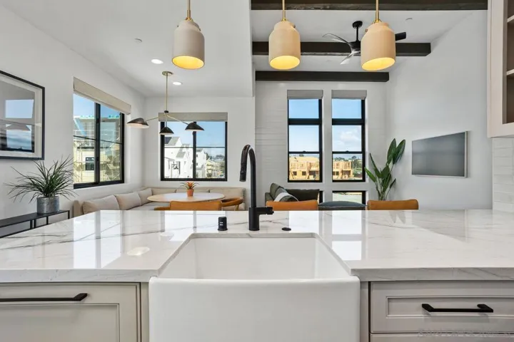 1136 Molara Lane, Encinitas, California 92024