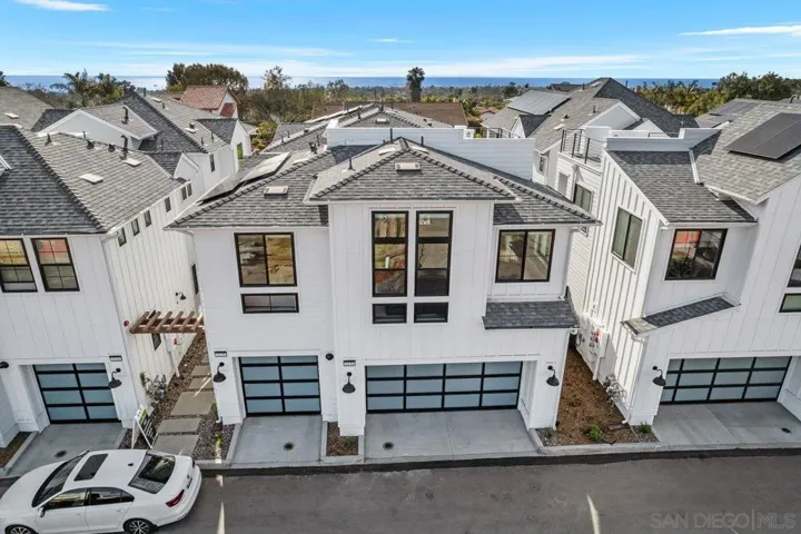 1136 Molara Lane, Encinitas, California 92024