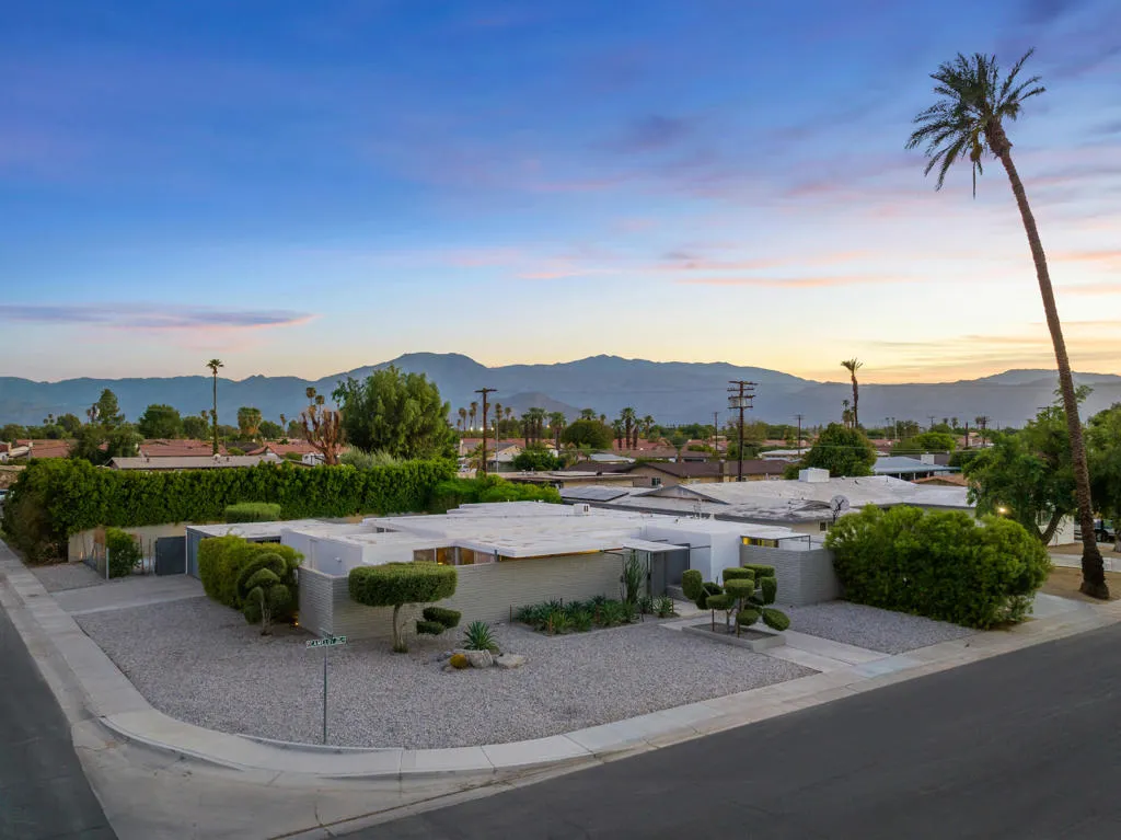 81967 Camelot Way, Indio, California 92201 home-pic-32