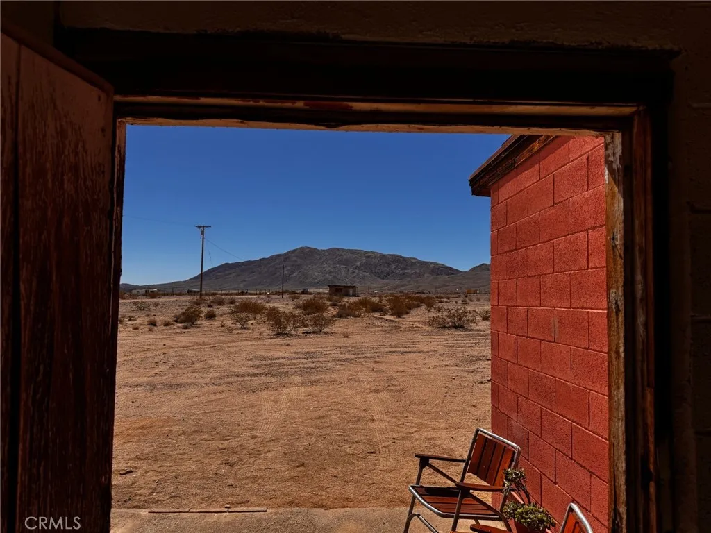 6615 Thunder Road, 29 Palms, California 92277 home-pic-2