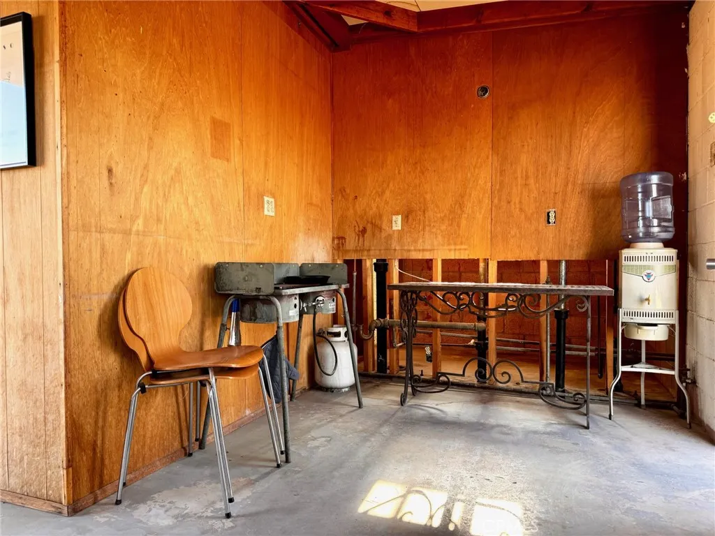 6615 Thunder Road, 29 Palms, California 92277 home-pic-13