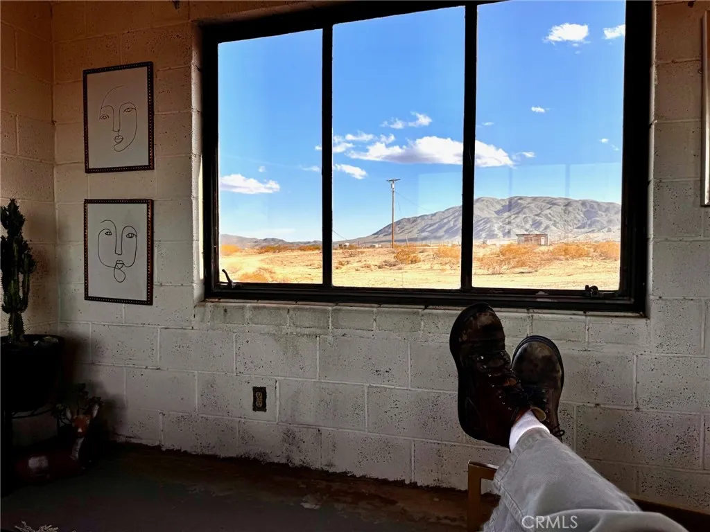 6615 Thunder Road, 29 Palms, California 92277 home-pic-7