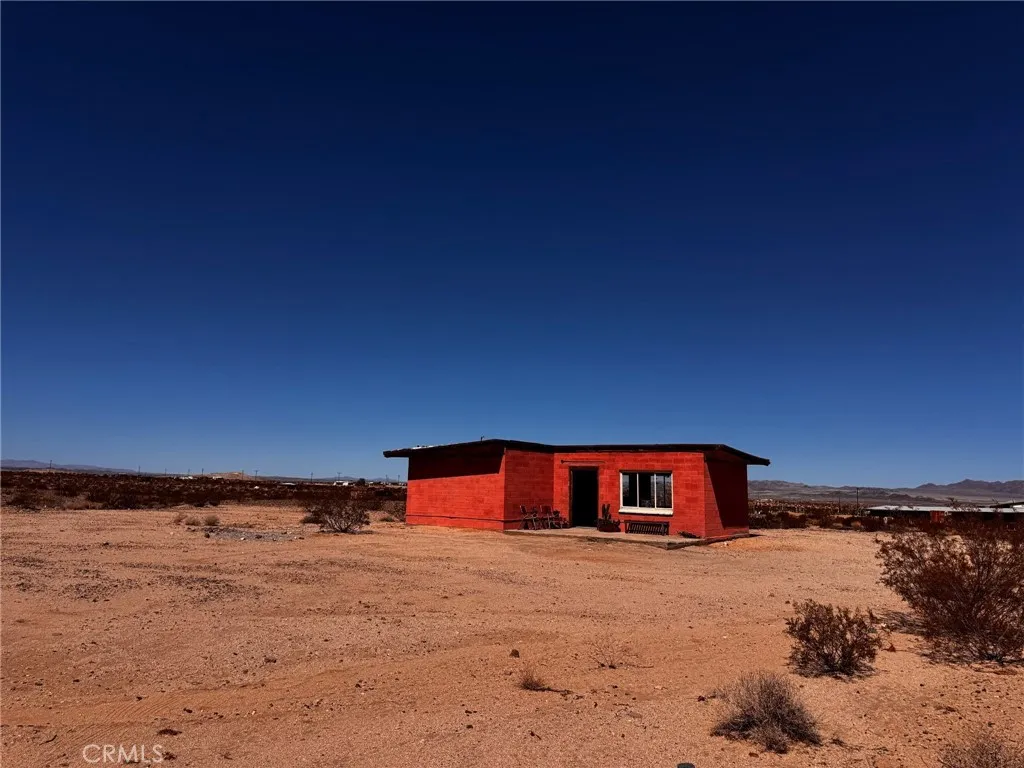 6615 Thunder Road, 29 Palms, California 92277 home-pic-1
