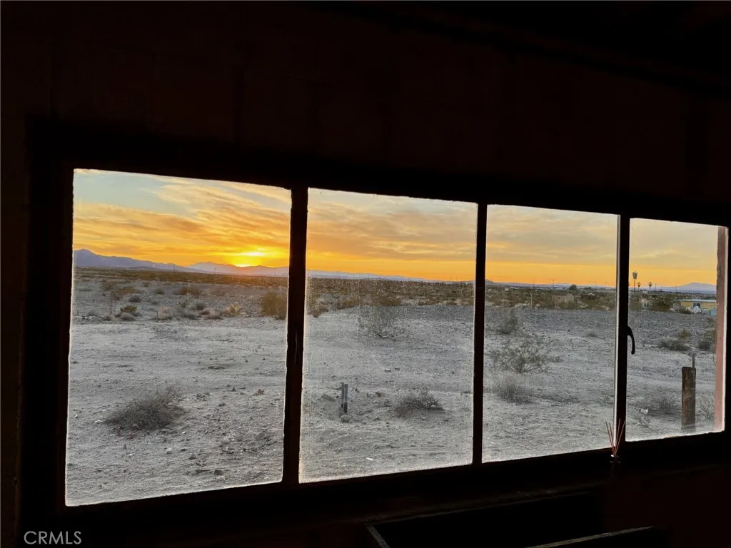 6615 Thunder Road, 29 Palms, California 92277 home-pic-9