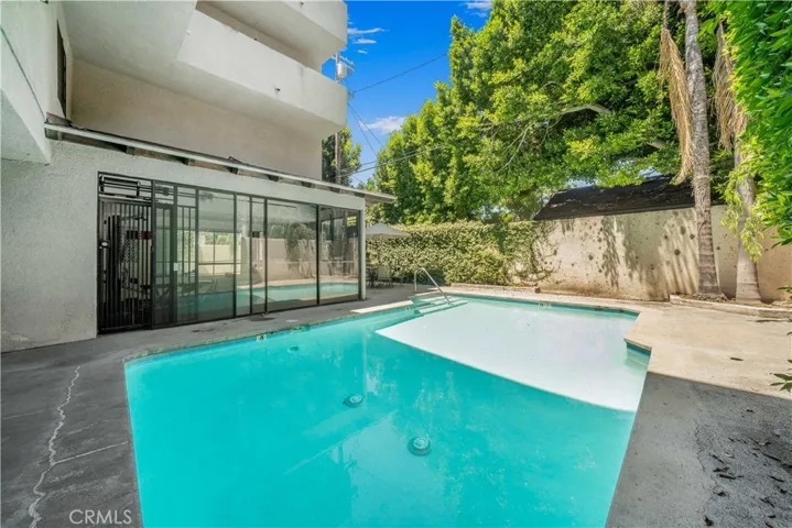 4651 Cahuenga Boulevard, Toluca Lake, California 91602