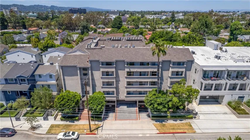 4651 Cahuenga Boulevard, Toluca Lake, California 91602