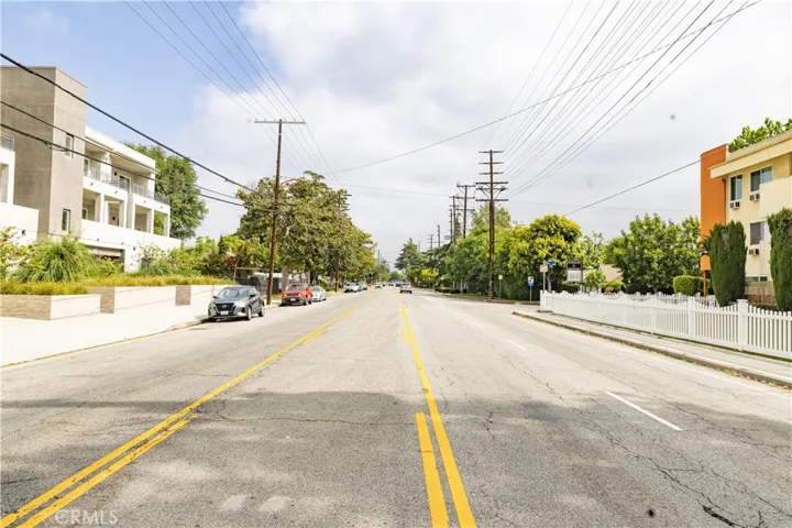 4651 Cahuenga Boulevard, Toluca Lake, California 91602