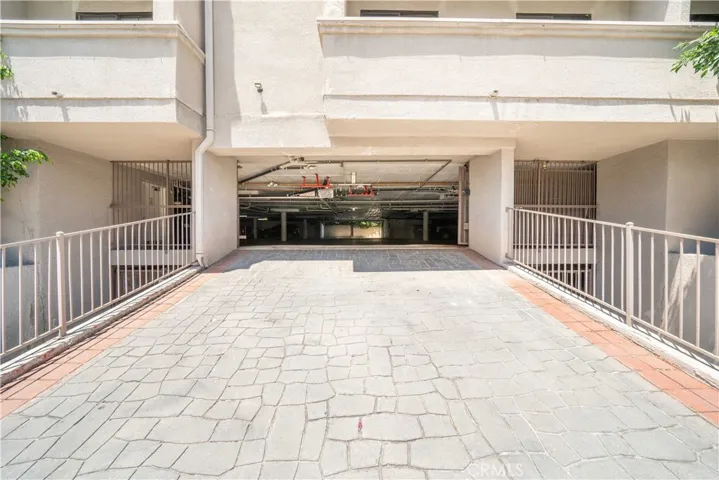4651 Cahuenga Boulevard, Toluca Lake, California 91602