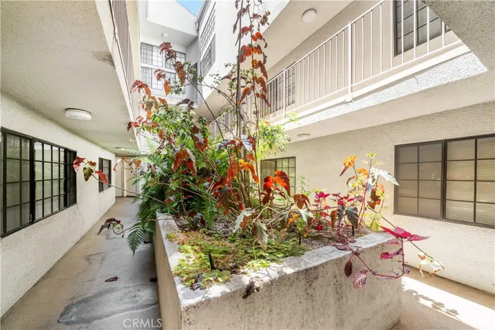 4651 Cahuenga Boulevard, Toluca Lake, California 91602