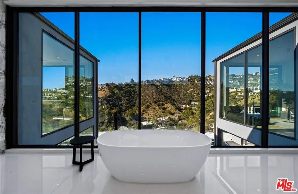 1565 Haslam Terrace, Los Angeles, California 90069 home-pic-33