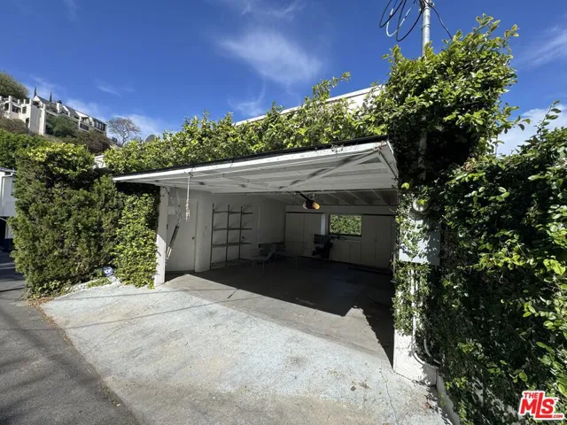 1568 Viewsite Drive, Los Angeles, California 90069